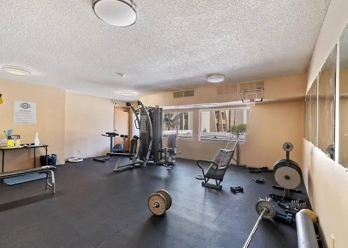 Walk To Old Town. Heated Pool. Hot Tub. Gym. Ferienhaus *